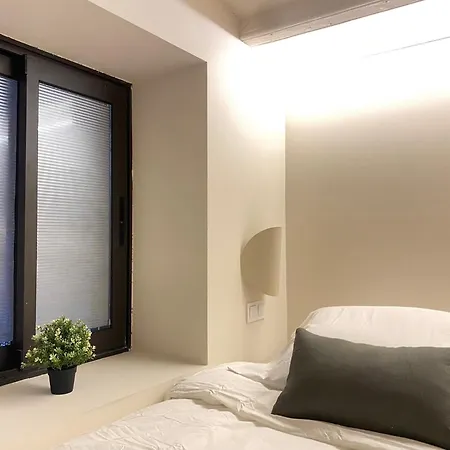 Oasis & Old Town Center Apartament