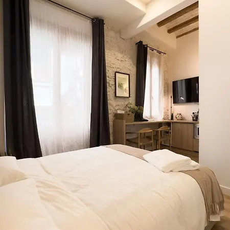 Oasis & Old Town Center Barcelona
